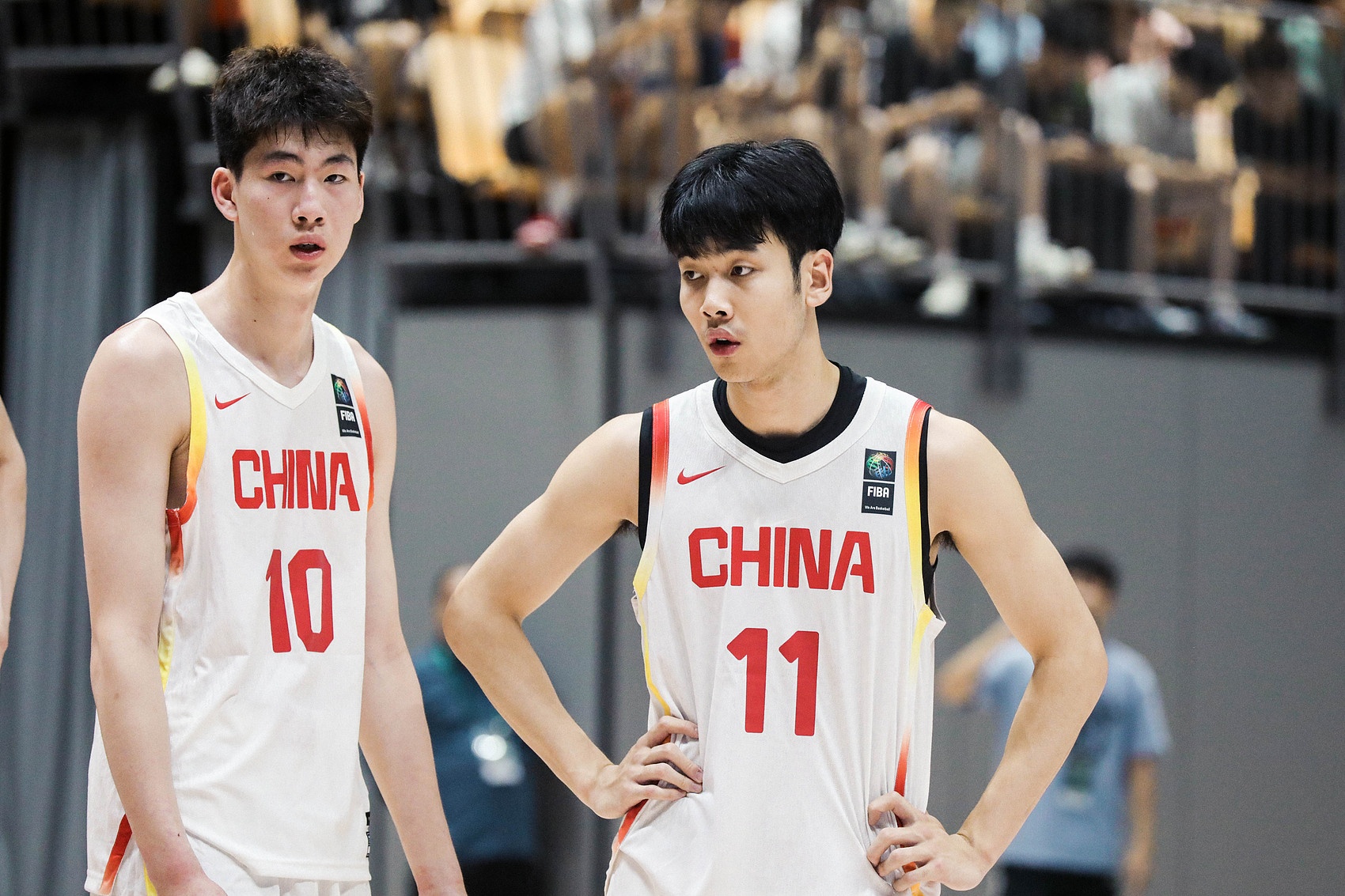 蘇群：中國U19男籃整體防守強度和聯(lián)防靈活性都能趕上世界潮流
