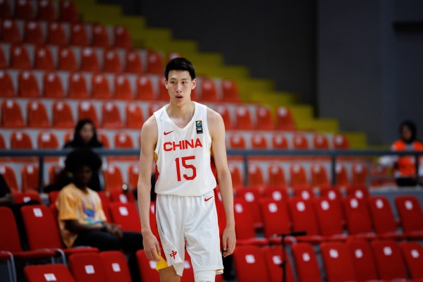 媒體人：中國男籃U19打的全是自己不擅長(cháng)的東西 防守簡(jiǎn)直不忍直視