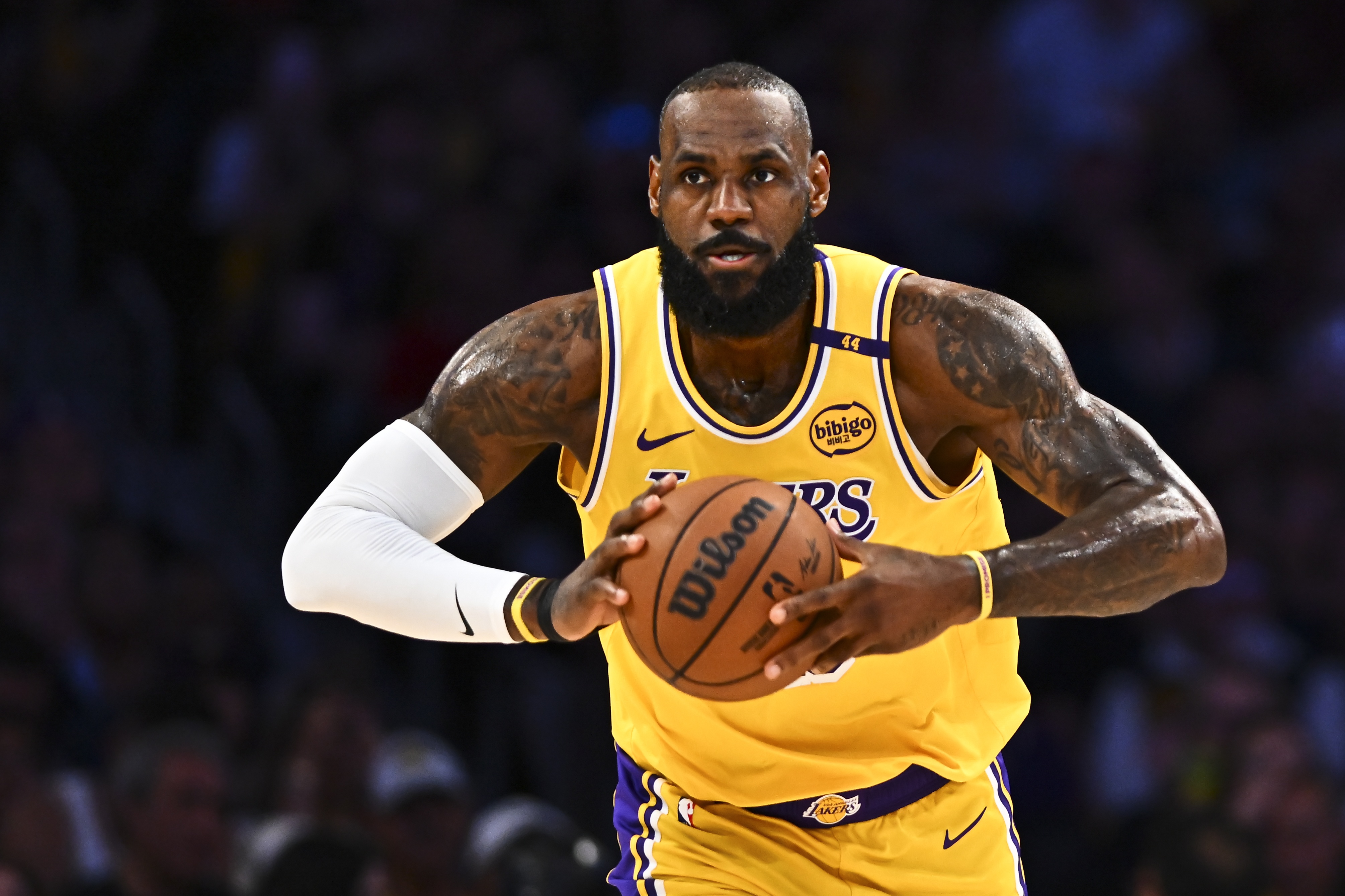 名記：詹姆斯在23年的NBA生涯中 首次未被球隊極力挽留