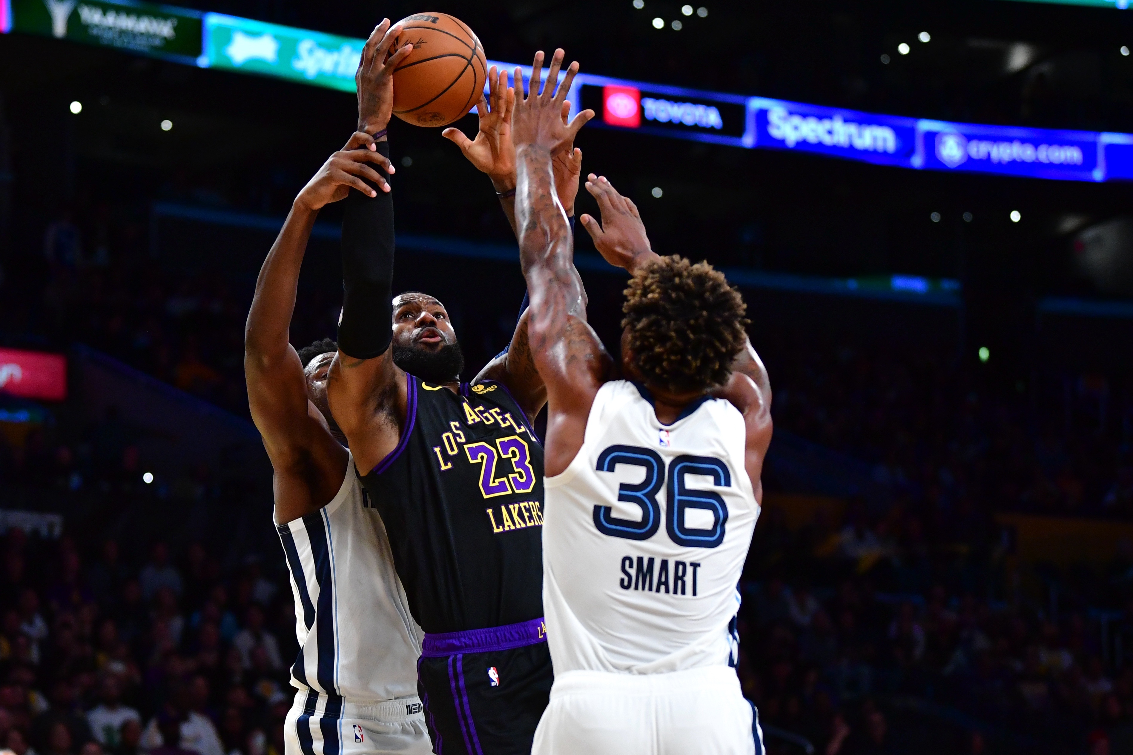 斯瑪特：還沒(méi)和詹姆斯交流過(guò)&他是大忙人 希望某個(gè)時(shí)間能取得聯(lián)系