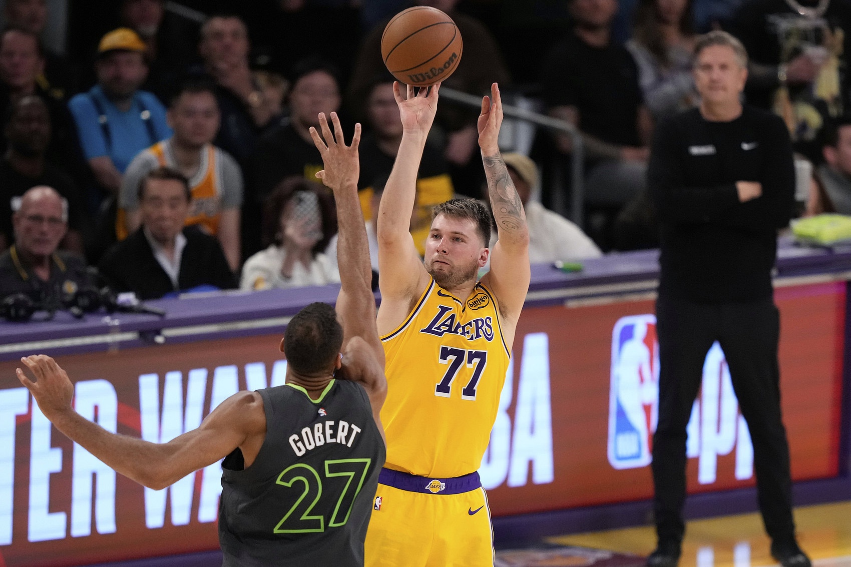 東契奇：彈跳不是唯一天賦 我的平衡能力和急停能力很強