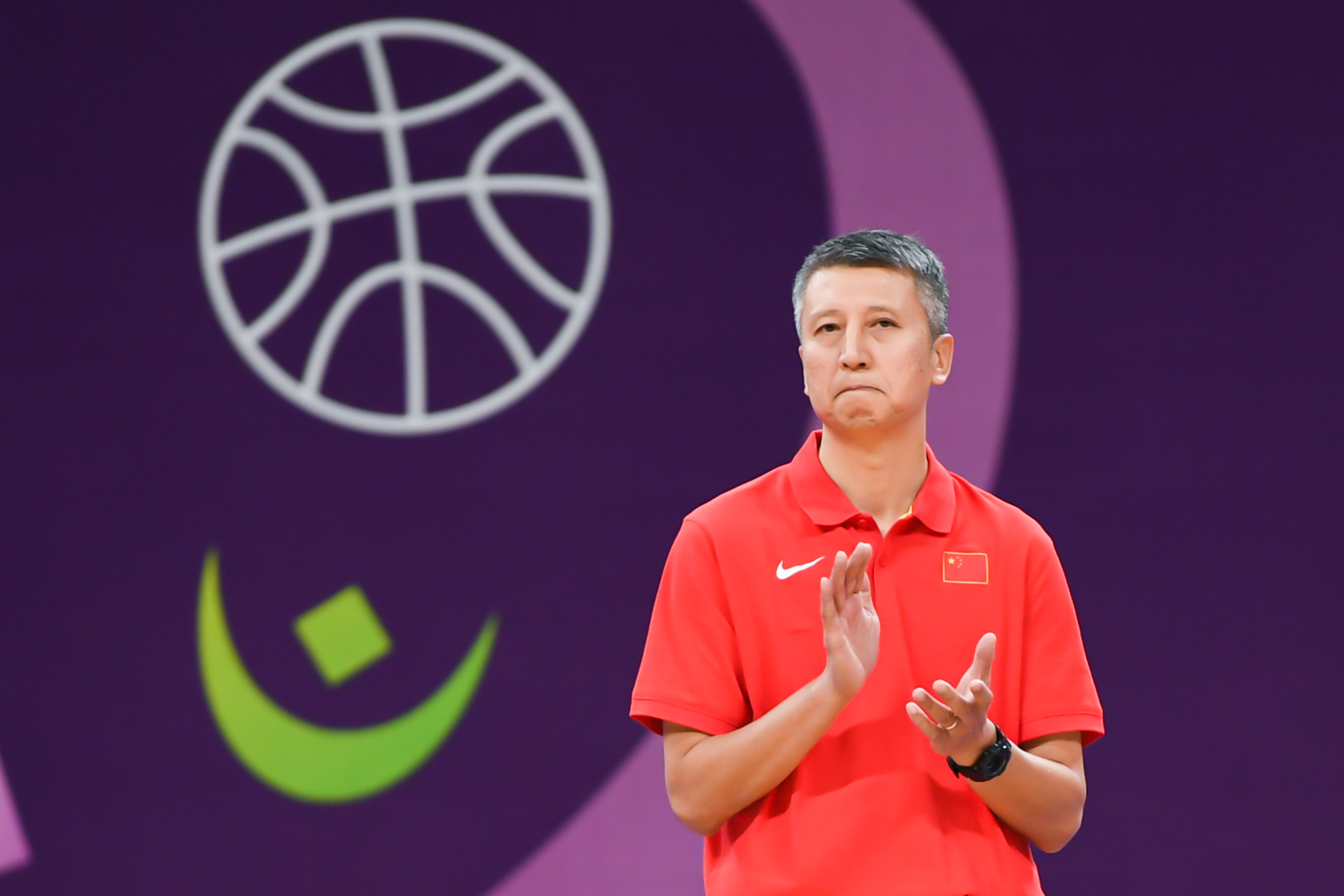 揚子晚報：小組賽三連勝鎖定八強 中國男籃完成亞洲杯階段性目標