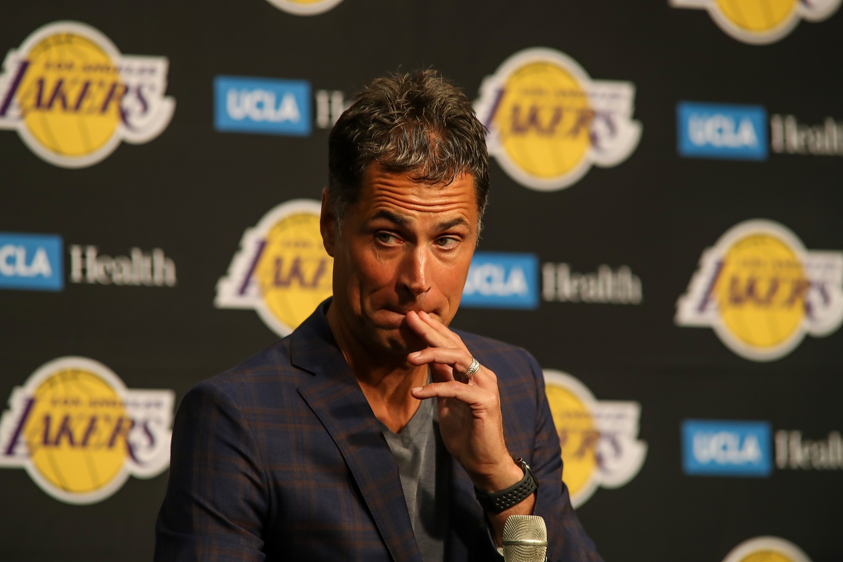 湖記：我認為湖人新賽季前不再會(huì )有操作 他們會(huì )觀(guān)察現有的陣容