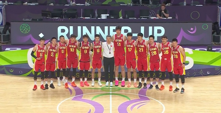 媒體人：過(guò)去5年閑聊總繞不過(guò)2019 5年后會(huì )聊起2025這個(gè)夜晚嗎？