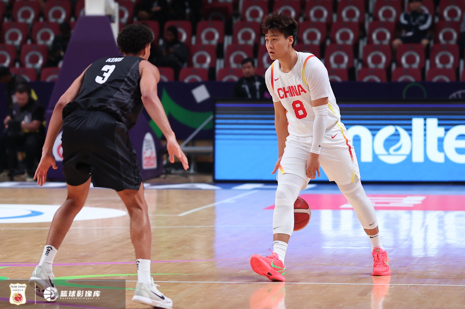 趙睿本屆亞洲杯場(chǎng)均13.5分3.7板4.5助 半決賽爆砍24分6助