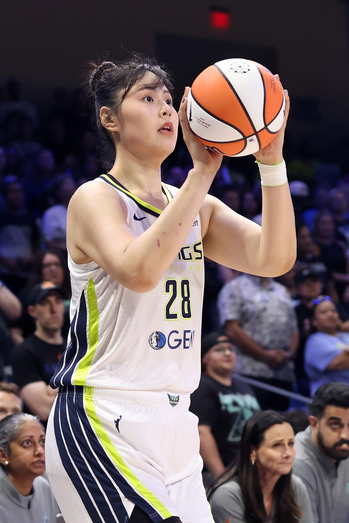 膝蓋受傷！媒體人：李月汝拍了片子 隊醫預計至少需要休息6周