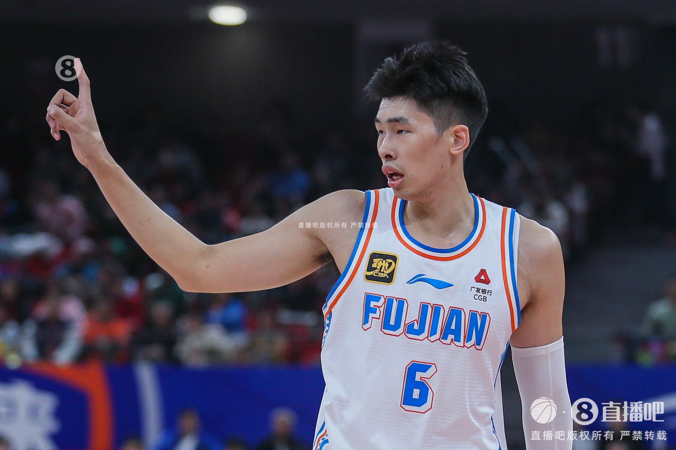 媒體人：鄒陽(yáng)續約合同雖沒(méi)頂格 但福建給出較大誠意 雙方都較滿(mǎn)意