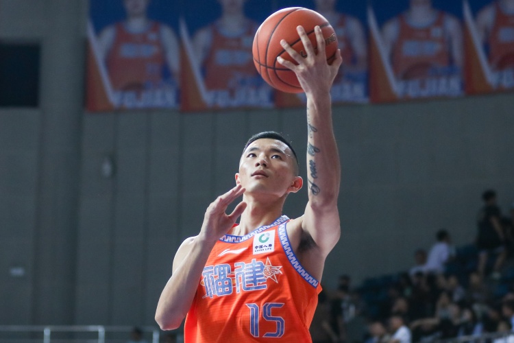 邱彪：聯(lián)系陳林堅還是想補強三四號位 但要體檢過(guò)關(guān)才能考慮之后