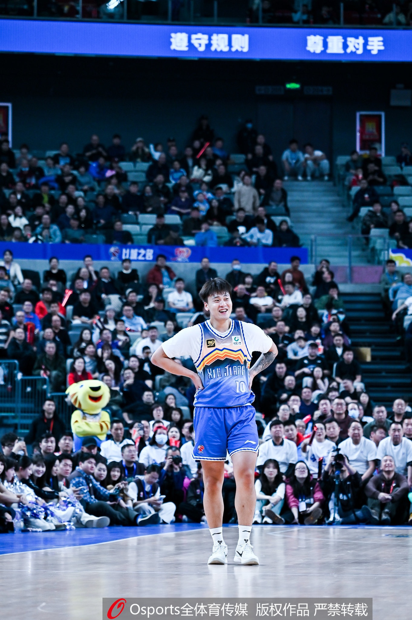 媒體人：趙睿如果和周琦聯(lián)手 保持健康 絕對是總冠軍的有力爭奪者