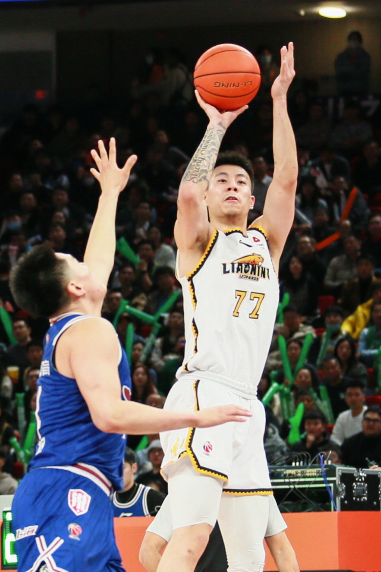 媒體人：論憑億近人 北控+首鋼加起來(lái)都未必干得過(guò)上海久事