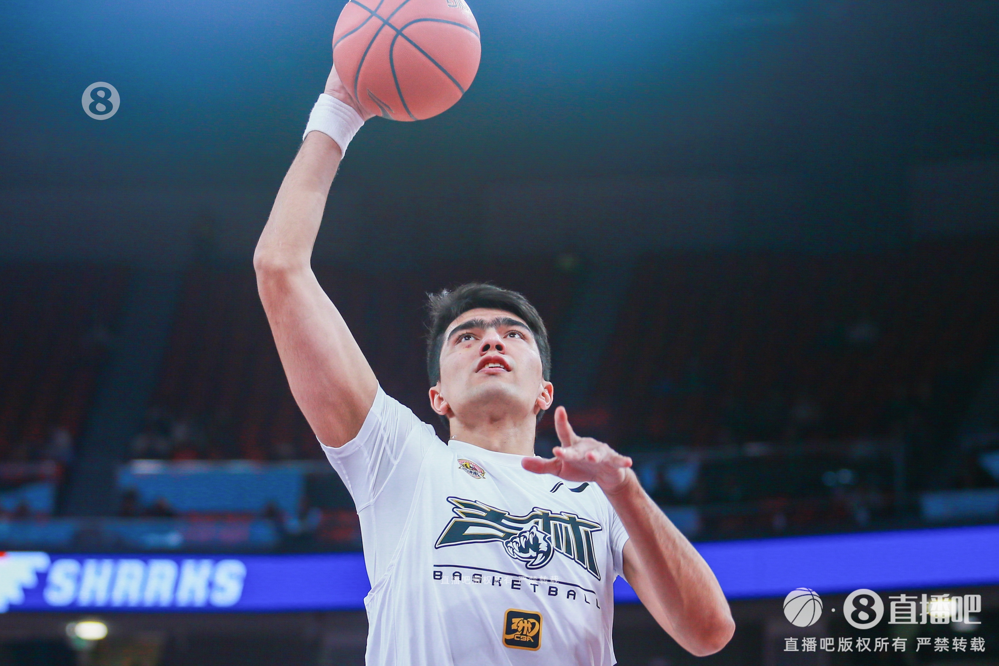 上賽季場(chǎng)均5.1分4.7板 媒體人：寧波男籃兩年合同引進(jìn)魯吐布拉