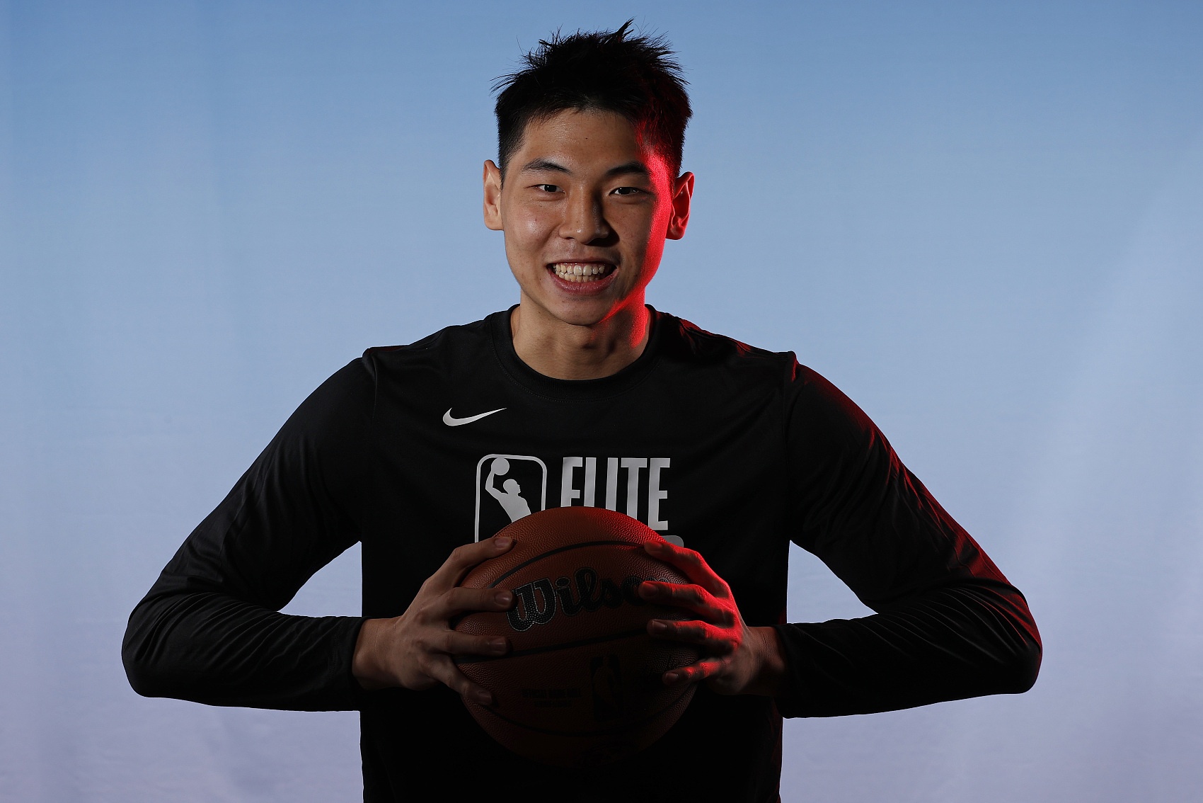 媒體人：新賽季CBA會(huì )看到崔永熙歸來(lái) 踏出去過(guò)就已經(jīng)夠了