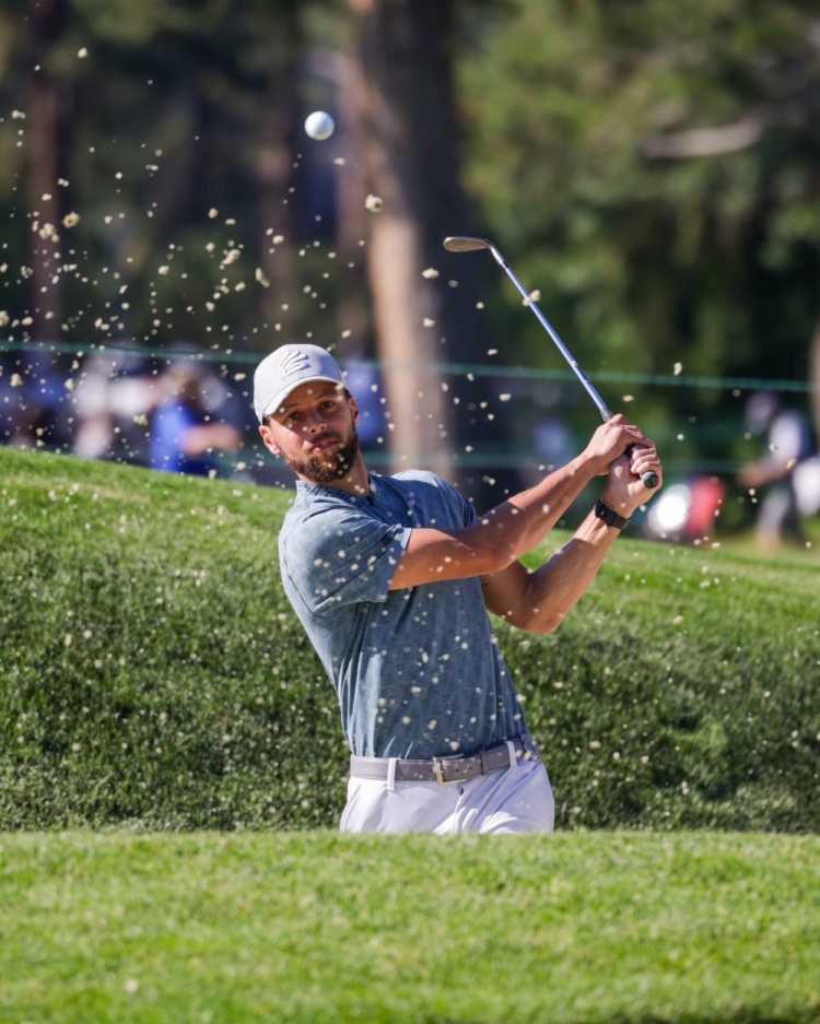 夸梅：庫里可能擅長(cháng)所有球類(lèi)項目 反正他打臺球和高爾夫也很棒