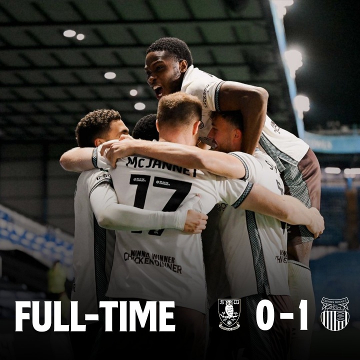 殺入16強！英乙格林斯比連斬英超曼聯(lián)+英冠謝周三，進(jìn)聯(lián)賽杯16強