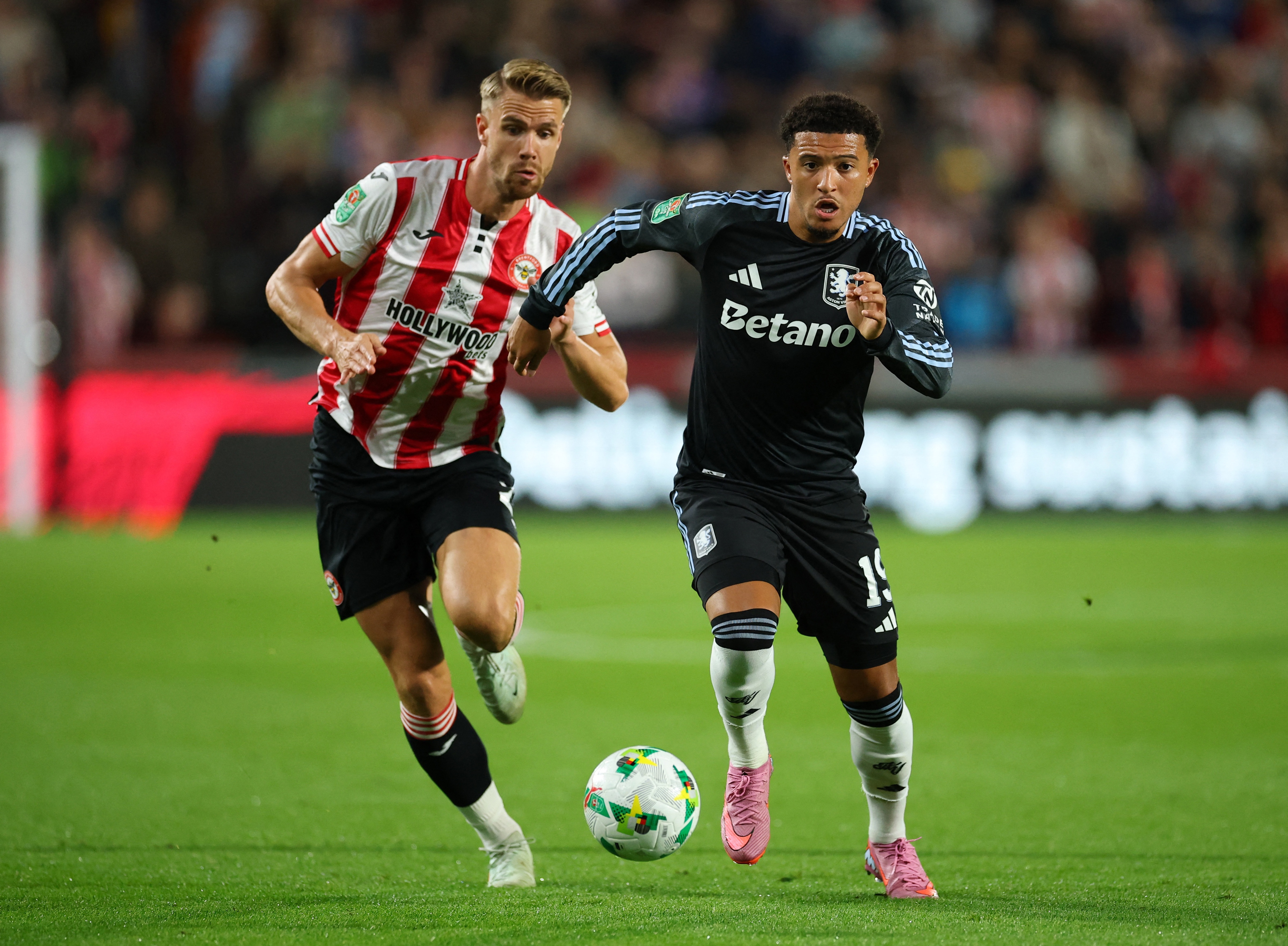 曼晚：桑喬完成維拉首秀，B費、拉什福德、林加德等球員紛紛點(diǎn)贊