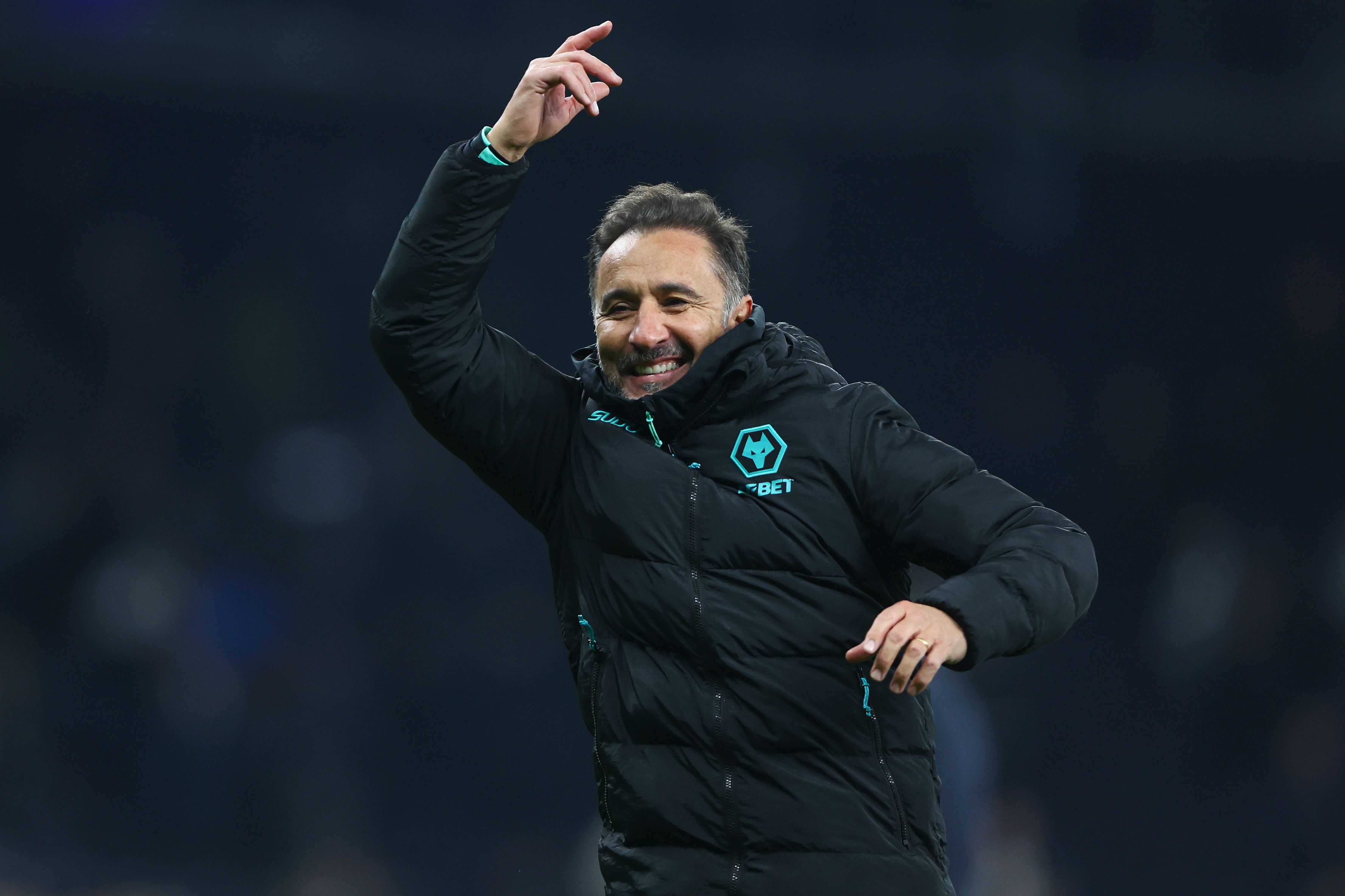 來(lái)自管理層的絕對信任！羅馬諾：狼隊即將和主帥佩雷拉續約3年