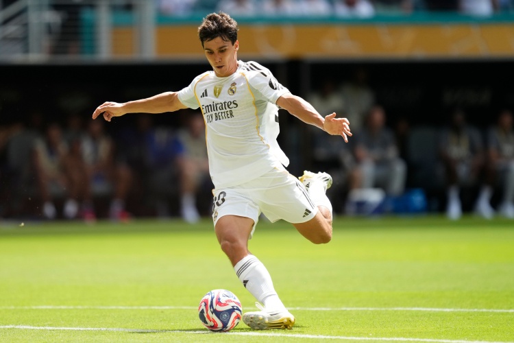 21歲180天，貢薩洛是自2016年為皇馬西甲首發(fā)最年輕的西班牙前鋒