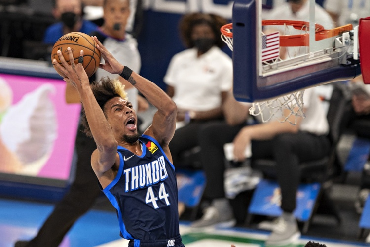 NBA生涯場(chǎng)均2分1.1板！Scotto：灰熊與小查理-布朗達成了簽約協(xié)議